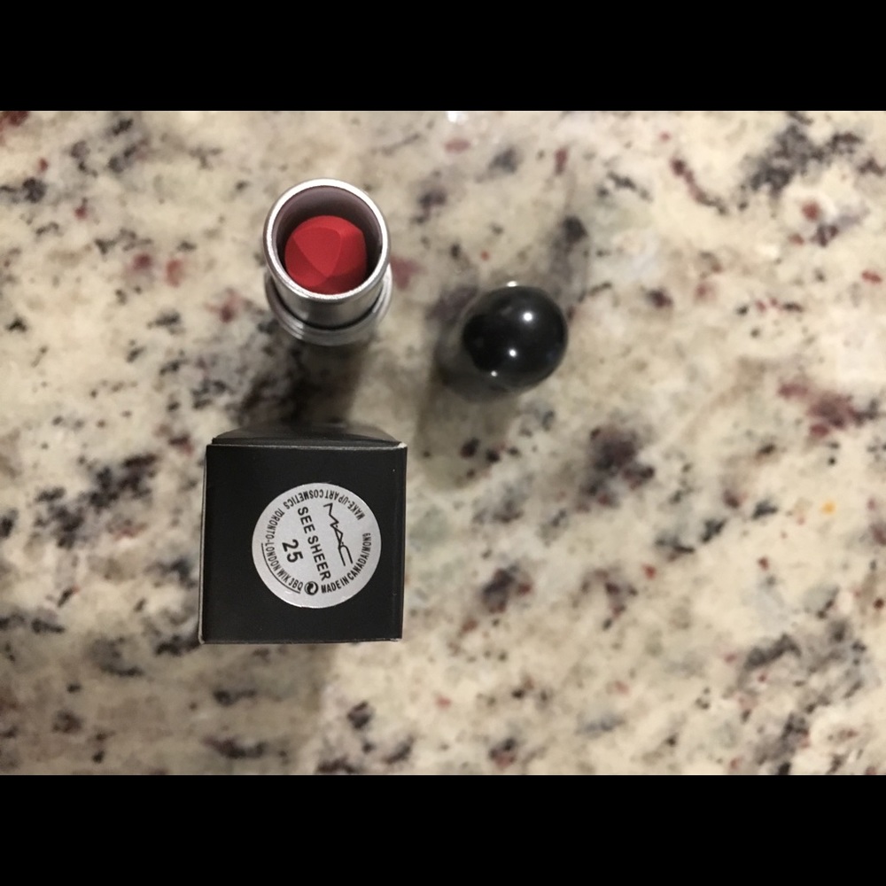 Women’s matte lipstick